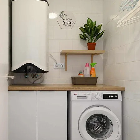 Monstera House - Near The Beach, Air-con, Fast Wifi And Sat Tv By Lanzarote Playa Blanca (Lanzarote)