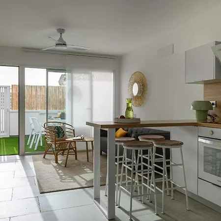 Monstera House - Near The Beach, Air-con, Fast Wifi And Sat Tv By Lanzarote Apartmán *