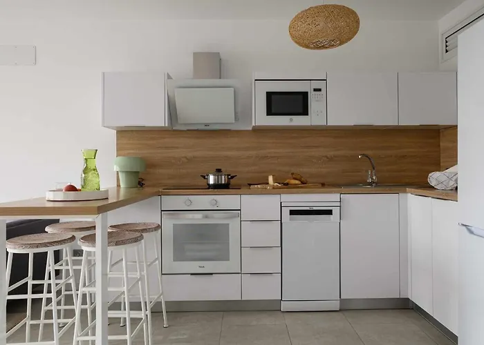 Monstera House - Near The Beach, Air-con, Fast Wifi And Sat Tv By Lanzarote アパート