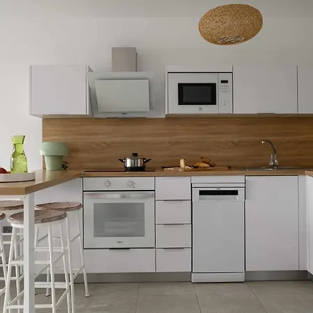 Monstera House - Near The Beach, Air-con, Fast Wifi And Sat Tv By Lanzarote Apartment